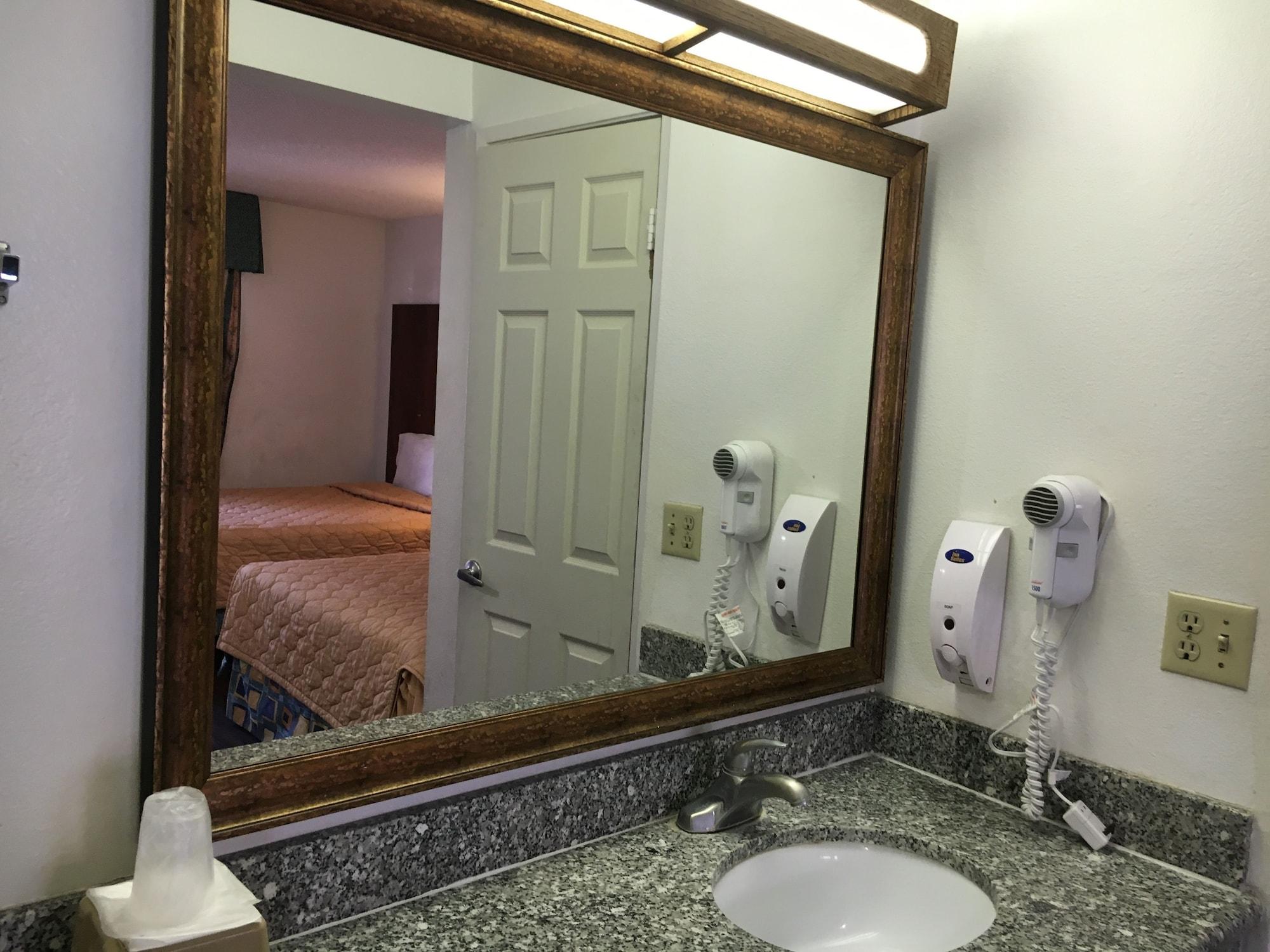 Hotel & 2*